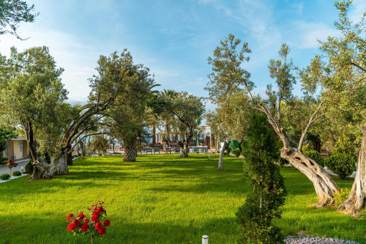 Kayalar Blue Beach Hotel Sazli ภายนอก รูปภาพ
